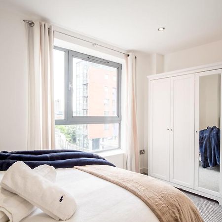 Stylish City 2 Bed, 2 Bath, Free Parking & Wifi Appartement Sheffield Buitenkant foto