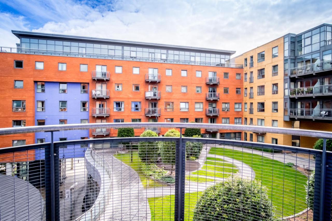 Stylish City 2 Bed, 2 Bath, Free Parking & Wifi Appartement Sheffield Buitenkant foto