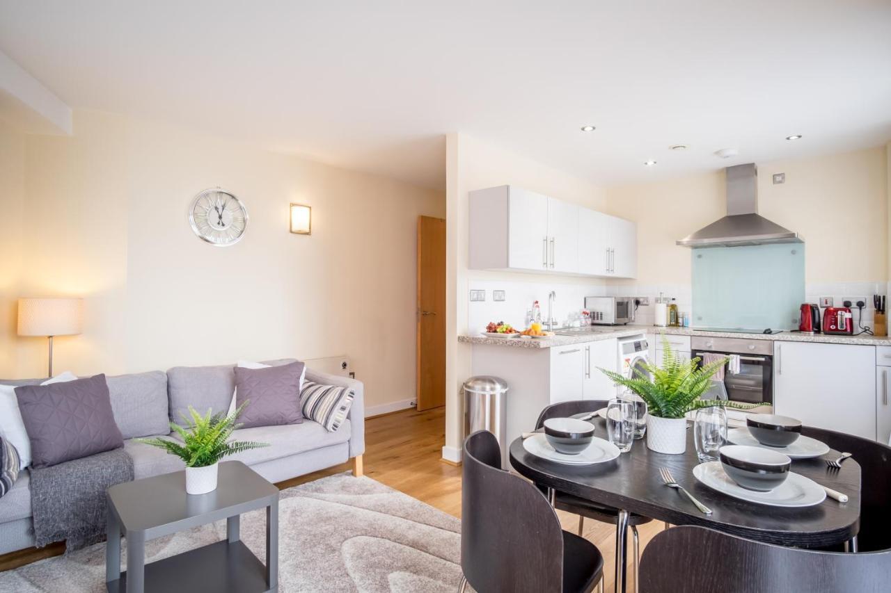 Stylish City 2 Bed, 2 Bath, Free Parking & Wifi Appartement Sheffield Buitenkant foto